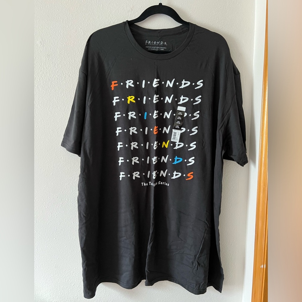 FRIENDS Graphic T-shirt